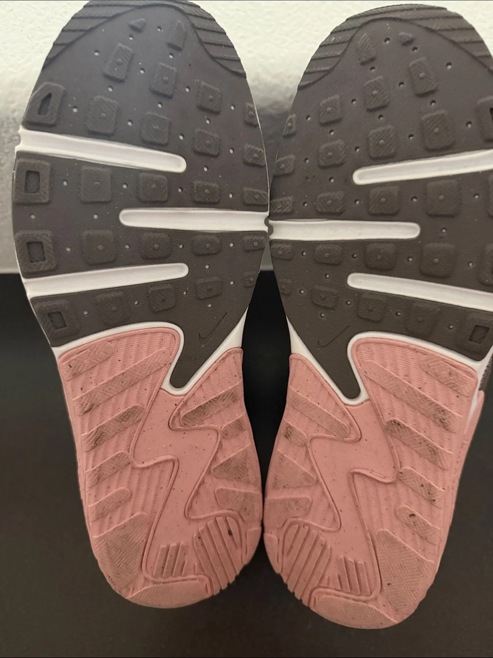 Nike Excee Mauve & Pink Casual Sneakers.